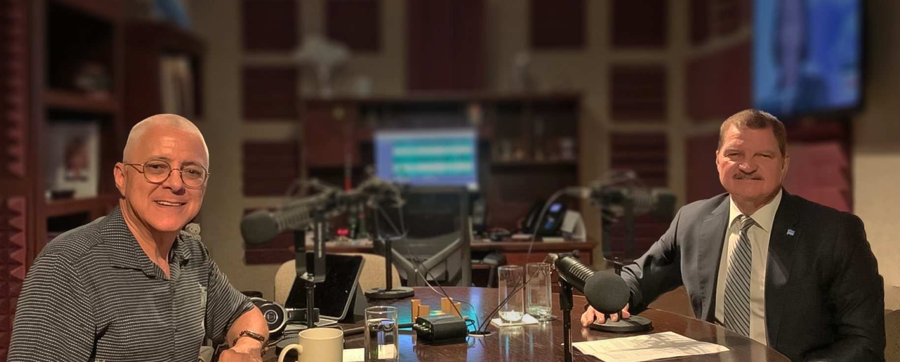 Prome Minister Mike Eman den entrevista: Un aña di gobernacion cu enfoke riba impacto real