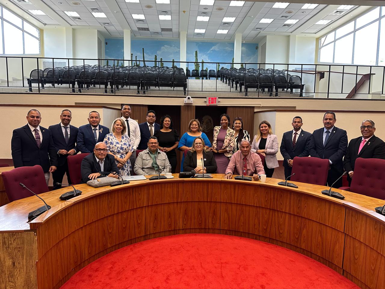 ACTO DI MINISTER GERLIEN CROES PA STOP E PROYECTO DEPORTIVO MULTIFUNCTIONAL NA SANTA CRUZ TA INACEPTABEL