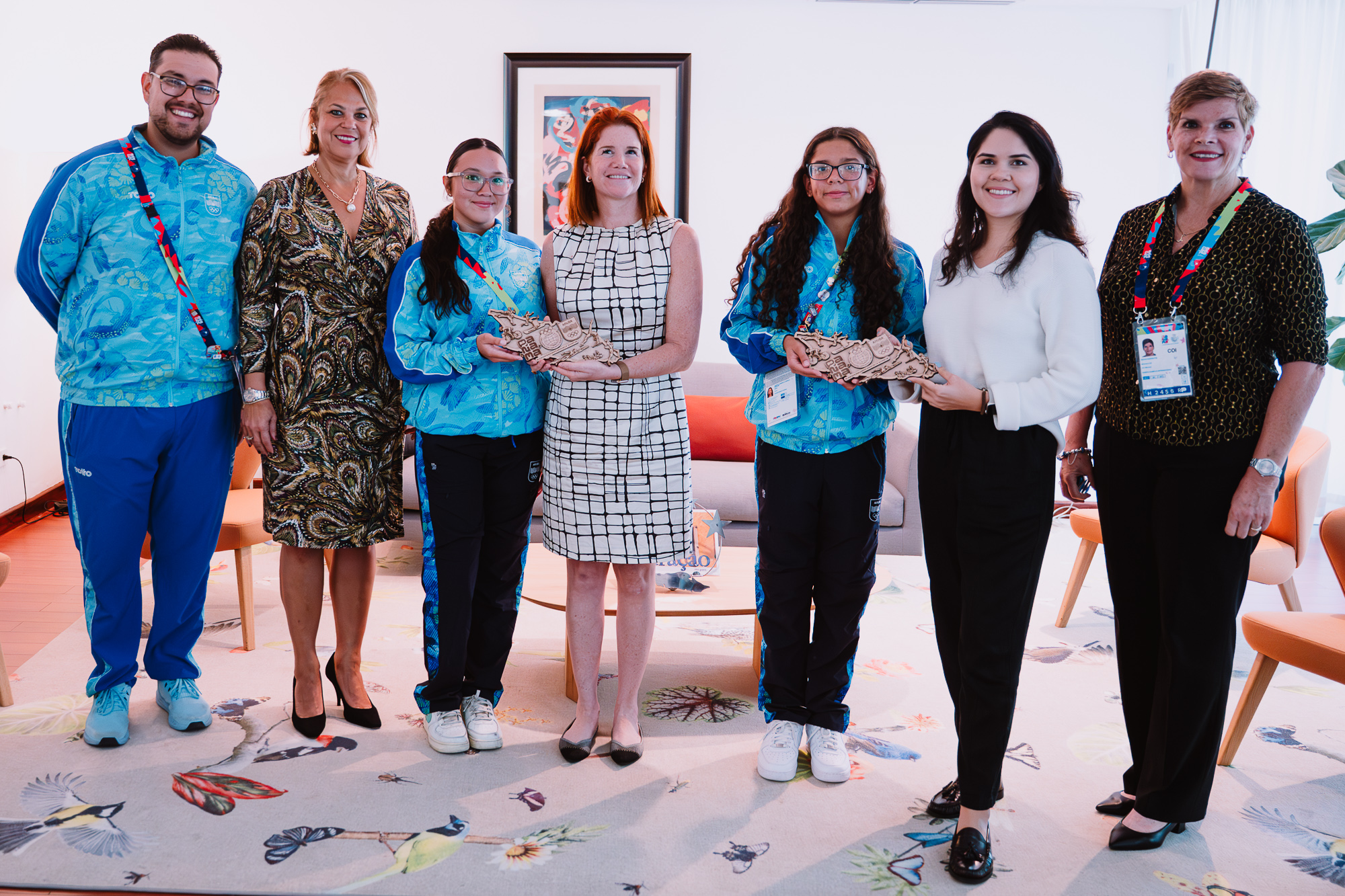 Delegacionnan di Aruba y Curacao di bishita cerca cas di Reino Hulandes na Panama