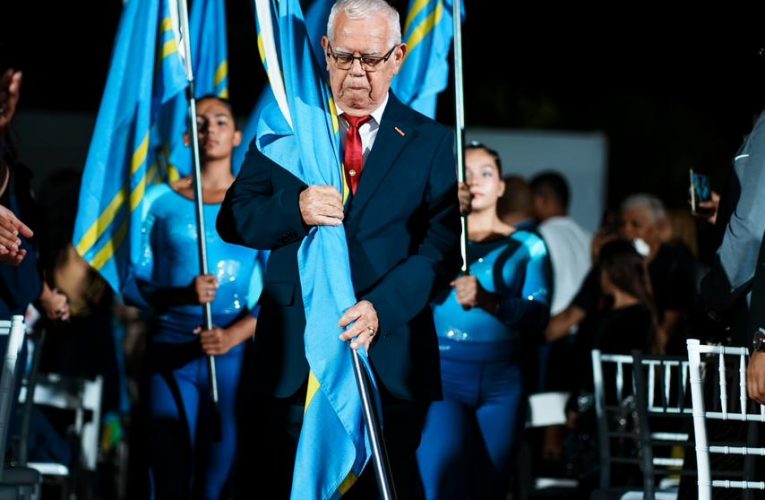 Manifestacion Cultural na honor di Dia di Himno y Bandera a conta cu entrada di Bandera carga pa nos baluarte di historia sr Dufi Kock 