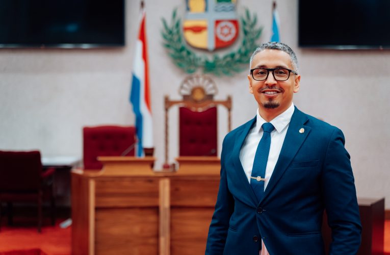 Parlamentario Alvin Molina (MEP): Edison Briesen, un politico ehemplar.