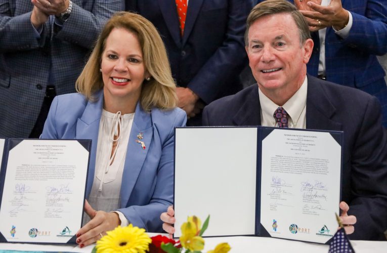 PROME MINISTER A FIRMA MOU IMPORTANTE ENTRE APA, JAXPORT Y GOBIERNO DI ARUBA
