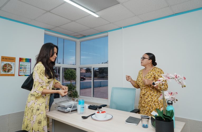 Minister Dangui Oduber: PARLAMENTARIO DI CURACAO A BISHITA HEALTHY LIFESTYLE CENTER ARUBA
