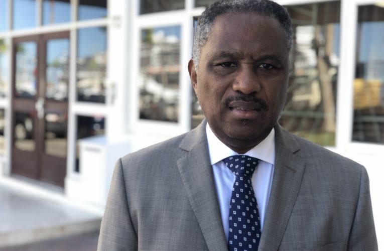 Parlamentario Arthur Dowers: Aruba tin Ministernan miyonario y un pueblo super pober