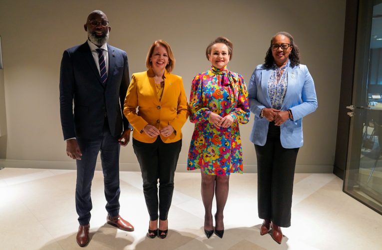 Prome Minister Evelyn Wever-Croes: Despues di a firma e ‘Onderlinge Regeling hunto cu Premiernan den Reino y Secretario di Estado van Huffelen,