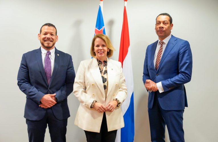 PROME MINISTER HUNTO CU MINISTER DI HUSTICIA A REUNI CU MINISTER DI ‘RECHTSBESCHERMING’ DI HULANDA SEÑOR FRANC WEERWIND