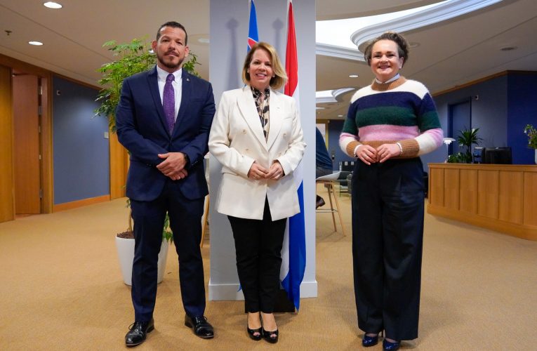 PROME MINISTER Hunto cu Minister di Husticia A REUNI CU SECRETARIO DI ESTADO ALEXANDRA VAN HUFFELEN