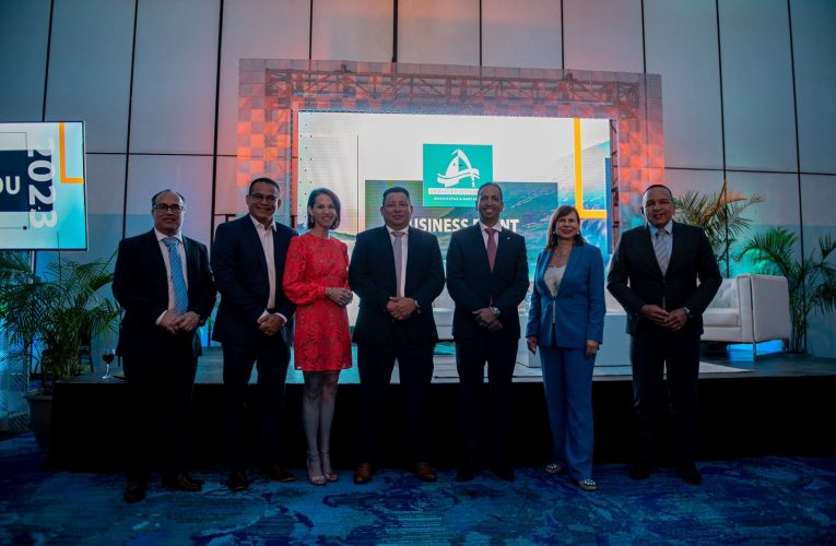 EN CONEXION CU E PROYECTO DI PORT CITY, MINISTER ENDY CROES A ATENDE E BUSINESS EVENT DI APA
