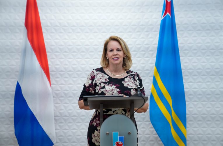 Prome Minister Wever-Croes:ACUSACION DI OPONENTENAN CU 3 MINISTER LO TA HAYANDO AUTO NOBO TA COMPLETAMENTE FALSO