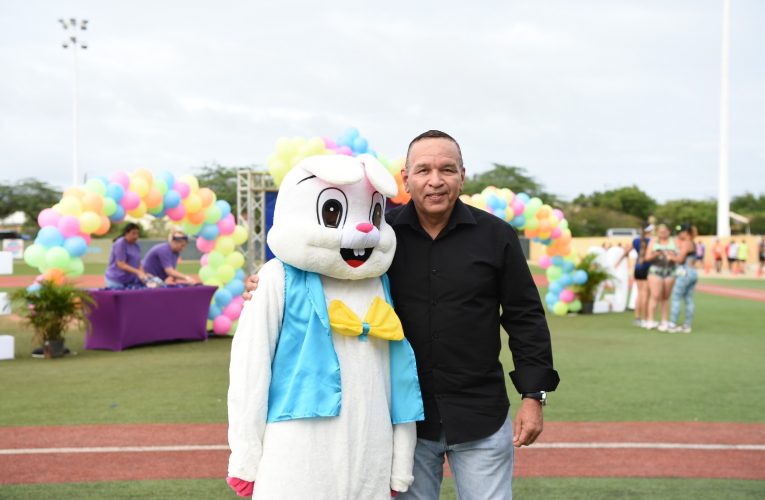 Minister Endy Croes: EXITOSO EAGLE IN COLOR KIDS & YOUTH RUN & WALK ORGANISA PA DI 3 AÑA CONSECUTIVO