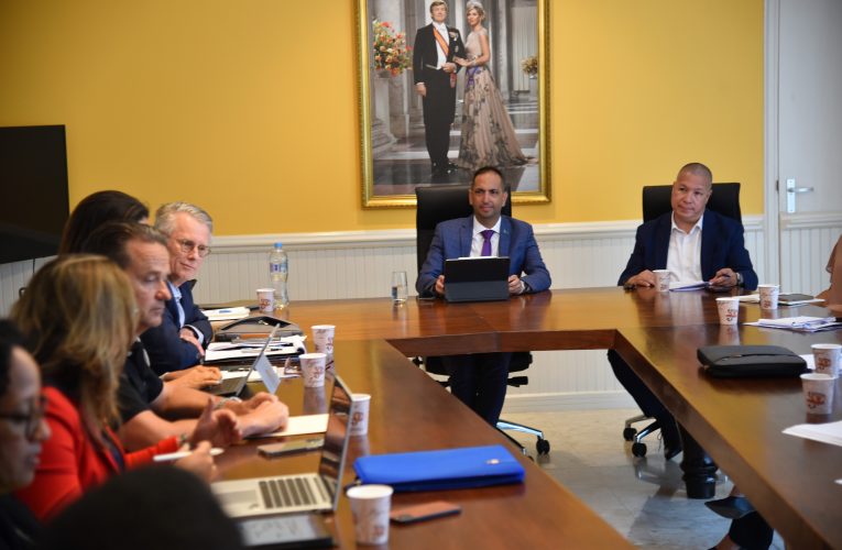 Minister Dangui Oduber: TA HOPI IMPORTANTE PA BIN CU REGULACION PA PROPIETARIONAN DI “VACATION RENTALS”