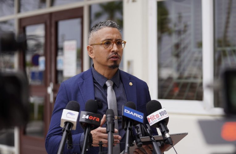 Parlamentario Alvin Molina (MEP): No tin tempo pa babysit DIP