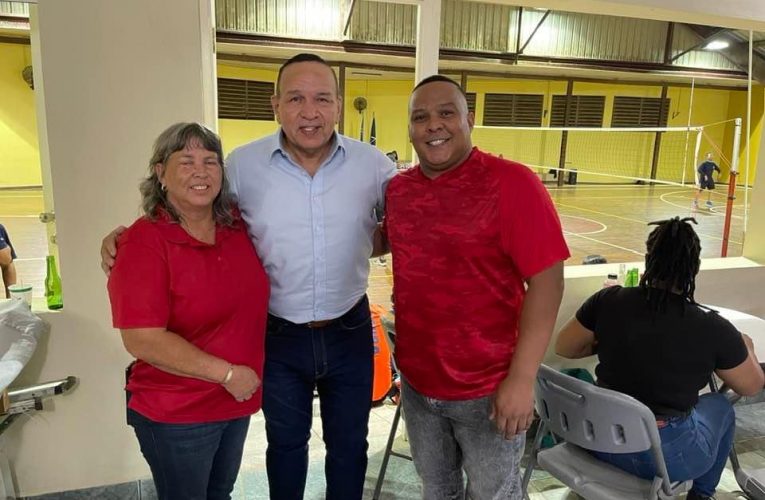 MINISTER ENDY CROES A ACUDI NA E TORNEO DI VOLLEYBALL DI KPA