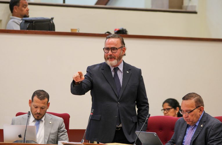 Partido MEP: Glenbert Croes na Parlamentario Mike Eman: “NOS KIER PIDI BO, PA TUMA E DECISION CORECTO Y RETIRA COMO LIDER DI PARTIDO AVP Y DI POLITICA”