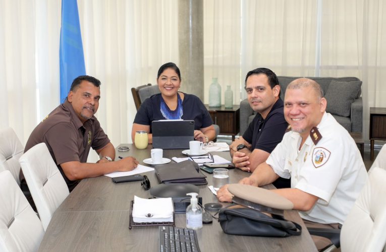 Minister Maduro a reuni cu sindicatonan SADA y TOPA pa atende y busca solucion conhunto pa inkietudnan di nan miembronan