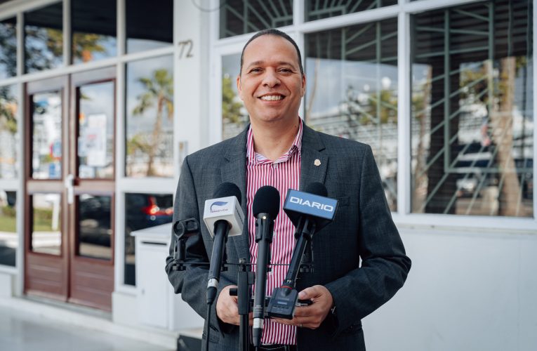Parlamentario Marco Berlis (MEP): Mike Eman Desespera