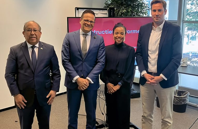 Prome Minister Evelyn Wever-Croes: Lidera door di Minister Plenipotenciario di Aruba, señor Ady Thijsen
