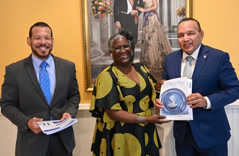 MINISTER ENDY CROES TA FELICITA SRA. CLEMENTIA EUGENE CU SU INVESTIGACION RELACIONA CU ABUSO DI MUCHA