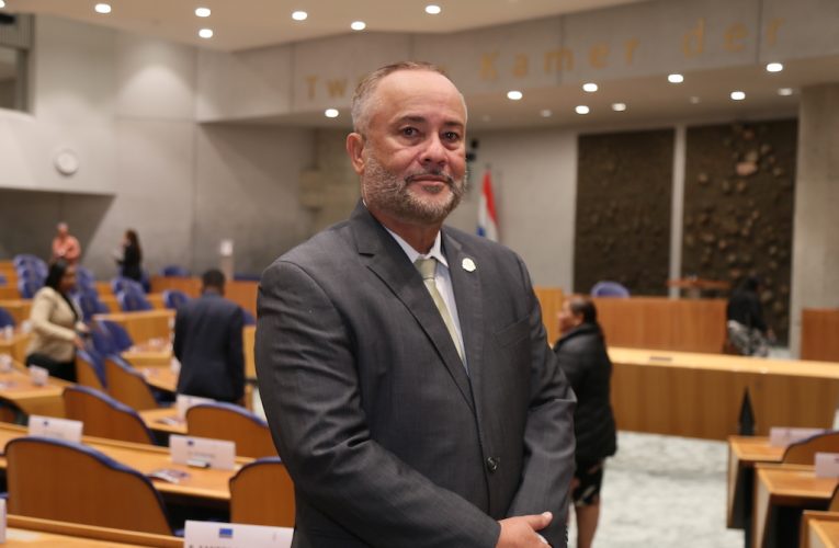 Parlamentario ing. Mike de Meza: MEP a destrui un futuro briyante cu Aruba tabatin den energia alternativa