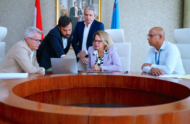 Prome Minister Evelyn Wever-Croes: GOBIERNO DI ARUBA TA SOSTENE E PROYECTO DI HOTEL SECRETS CU TA DI GRAN BENEFICIO PA ARUBA Y SAN NICOLAS