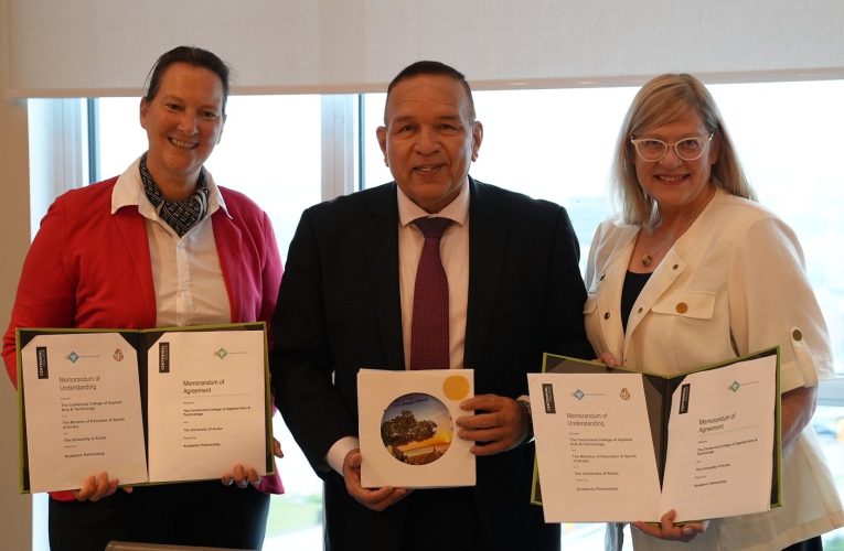 Minister Endy Croes: SRA. CHARMAINE HACK DI CENTENNIAL COLLEGE TA ANSIOSO PA E COLABORACION ENTRE ARUBA Y CANADA