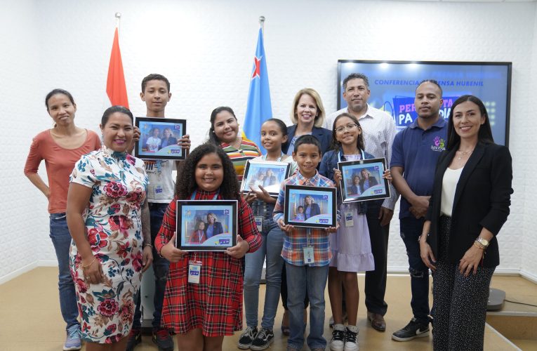 Prome Minister Evelyn Wever-Croes: ‘PERIODISTA PA UN DIA’ TA CONSCIENTISA NOS MUCHANAN RIBA E IMPORTANCIA DI PRENSA NA ARUBA
