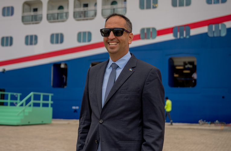 Minister Dangui Oduber : E FIRST CALL DI MARDI GRAS A TRECE UN RECORD DI 6348 TURISTA CRUCERO ARUBA
