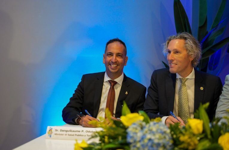 Minister Dangui Oduber : LAND ARUBA, ZORGINSTELLINGEN I PROVEEDORNAN DI CUIDA A SERA ACUERDO HISTORICO PA CUIDO DI SALUD DURADERO
