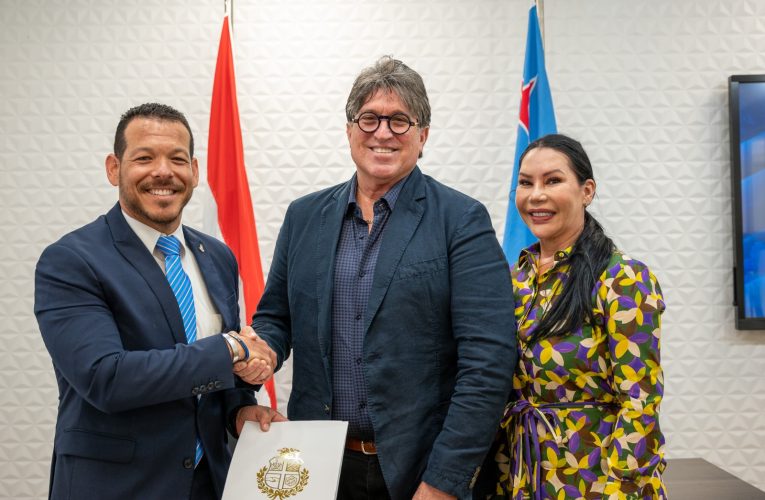 Minister Rocco Tjon: A FIRMA LETTER OF INTENT HUNTO CU VECCHIA ESTATES N.V. PA CONSTRUCCION DI E EDIFICIO PA FAMILY JUSTICE CENTER