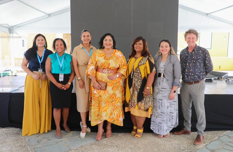 Minister di Finansa y Cultura Xiomara Maduro: ARUBA A CONMEMORA 160 AÑA CU SCLAVITUD A WORDO ABOLI DEN REINO HULANDES