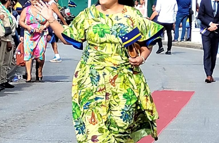 Minister Xiomara Maduro a representa Aruba na Celebracion Dia di Bandera di Corsou