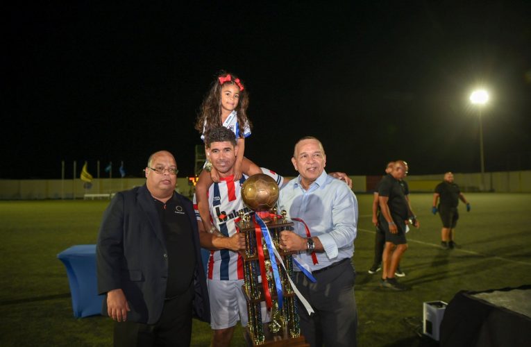 MINISTER ENDY CROES TA FELICITA EKIPO DI RCA CU E TITULO CAMPEON Y EKIPO DI DAKOTA SUB CAMPEON DI LIGA HONOR ORO 2023