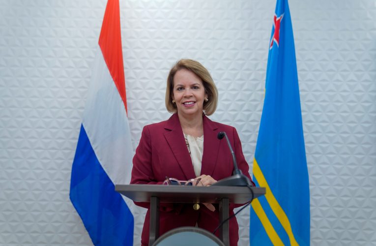 Prome Minister Evelyn Wever-Croes: En conexion cu e condicionnan cu Hulanda a pone pa Aruba por a ricibi sosten di likides durante pandemia di COVID-19: ARUBA Y HULANDA LO SIGUI NA MESA PA YEGA NA UN CONCLUSION DI NEGOCIACION CU TA DEN MIHO INTERES DI PAIS ARUBA