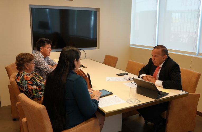 MINISTER ENDY CROES A REUNI CU REPRESENTANTENAN DI SCOL DI MUSICA CAR- RITMO
