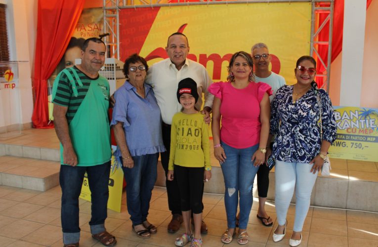 Danki pa bo sosten : RIFA ‘BAN VAKANTIE CU MEP’ TAWATA SOLD OUT