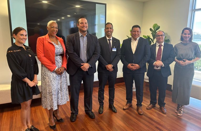 Minister Dangui Oduber : ROYAL CARIBBEAN LO TRECE MAS TURISTA CRUCERO NA AÑA 2024