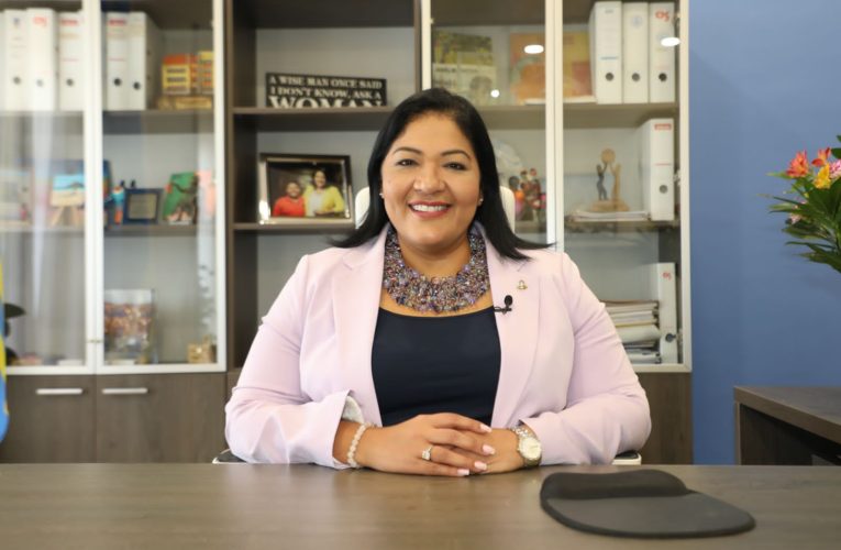 MINISTER XIOMARA MADURO TA PRESENTA OTRO PROGRAMA INFORMATIVO TOCANTE HISTORIA DI SCLAVITUD NA ARUBA