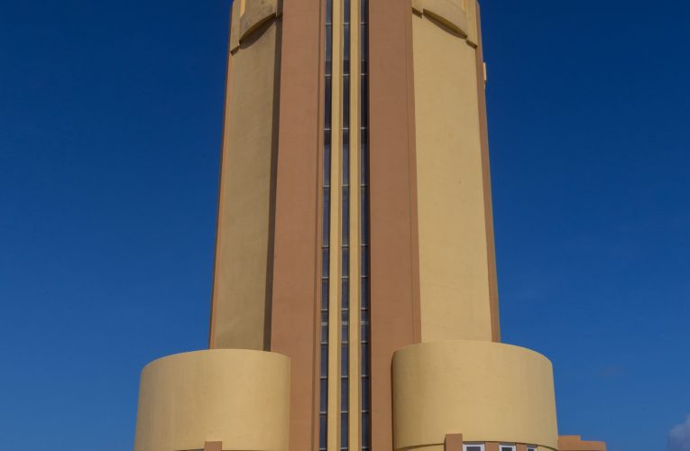 Lo inicia cu trabounan di mantencion na Watertoren San Nicolas.