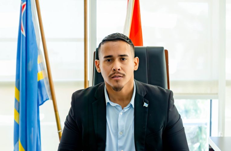 Minister Cicilia a convoca reunion cu aeropuerto riba relacion strategico cu Schiphol Group