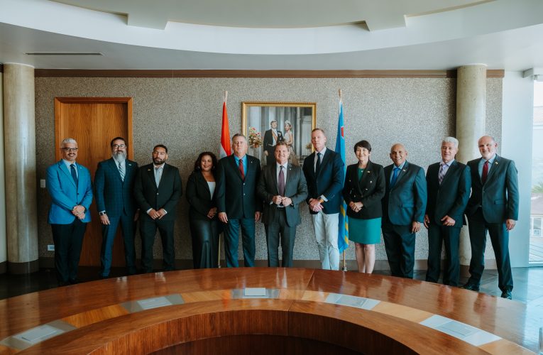 Camara di Comercio a reuni cu Prome Minister Mike Eman:KvK tin base comun cu Gabinete AVP-Futuro pa traha riba solucionnan duradero