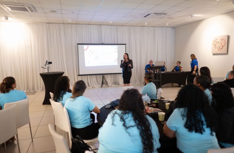 Minister Gerlien Croes a atende actividad di Team Building di Bureau Traimerdia
