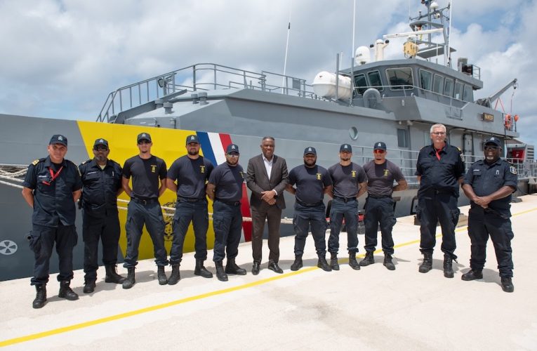 Minister di Husticia Arthur Dowers cu hopi aprecio pa profesionalismo di Kustwacht Aruba