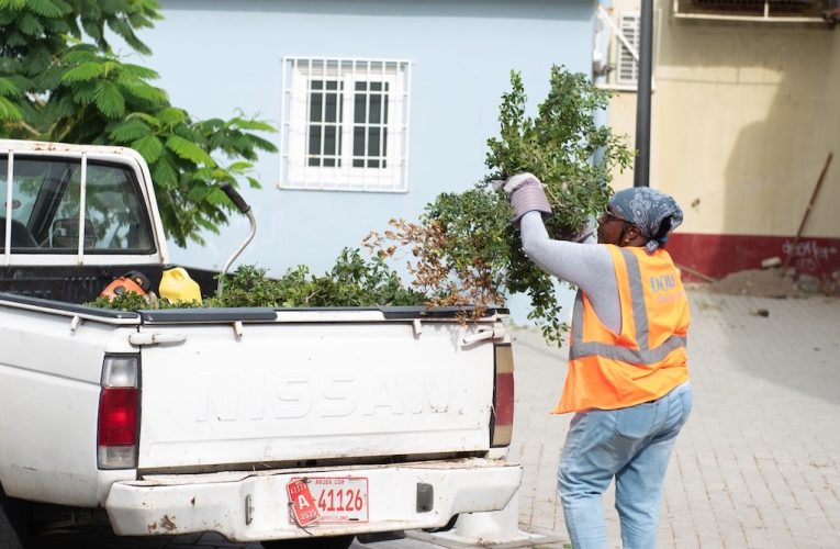 Gobierno ta duna prioridad na limpiesa y mantencion di areanan publico
