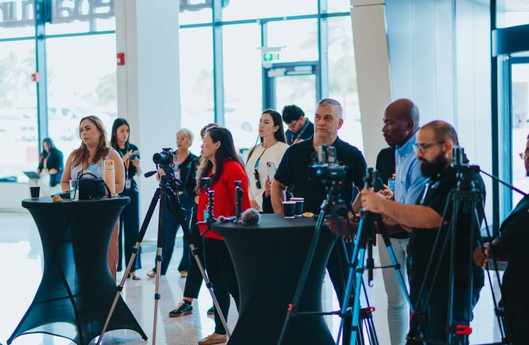 Aeropuerto di Aruba tabata anfitrion di bishita di prensa anticipando apertura di e terminal nobo di check-in pa Merca