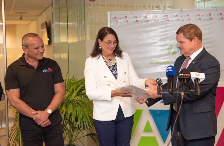 Minister di Salud Publico drs. Mervin Wyatt-Ras:Adaptacion riba lista positivo di remedi ta un alivio grandi