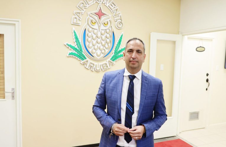 Parlamentario Dangui Oduber : Minister Cecilia kier kita hunta di supervision di AAA NV sin motibo y sin hustificacion!