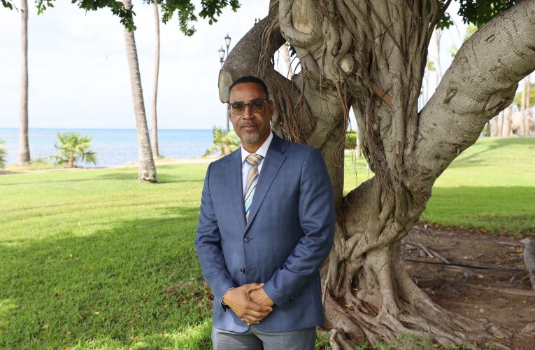 Clifford Heyliger (AVP): MEP ta ciego sordo mudo pa tur e puyitonan saliendo