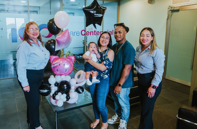 King ta feliz cu su spaarpot yen yen!Aruba Bank ta haci entrega di premio di e campaña di spaar di Cuenta ABC – Saving Dreams