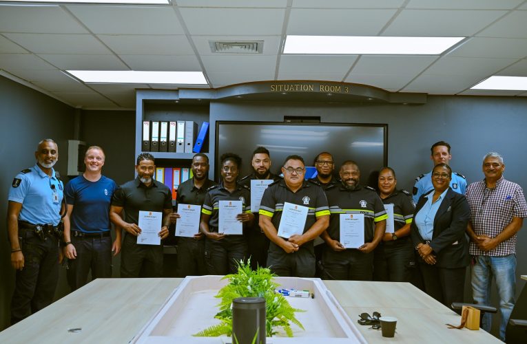 POLIS DI ARUBA Y CORSOU A PARTICIPA NA CURSO DI SEGURIDAD DI BOM