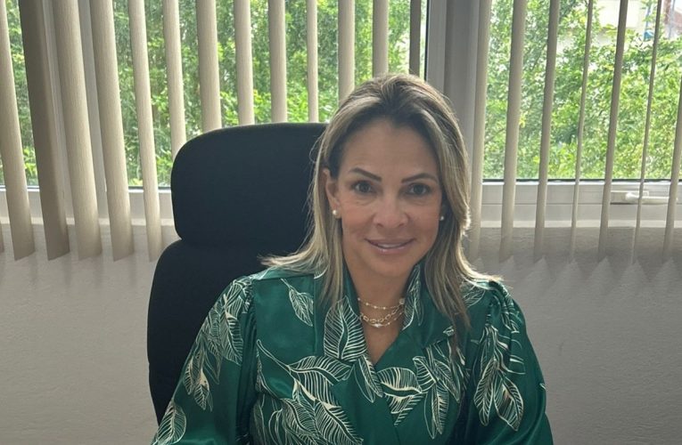 Partido AVP: Parlamentario Sonaly Fernandez Acosta ta continua cu su lucha for di Ministerio di Asunto Social